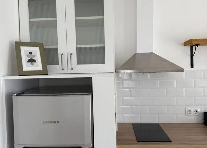 Flores Garden Pool Side And Sea View דירה