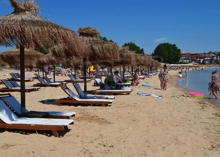 Flores Garden Pool Side And Sea View דירה *